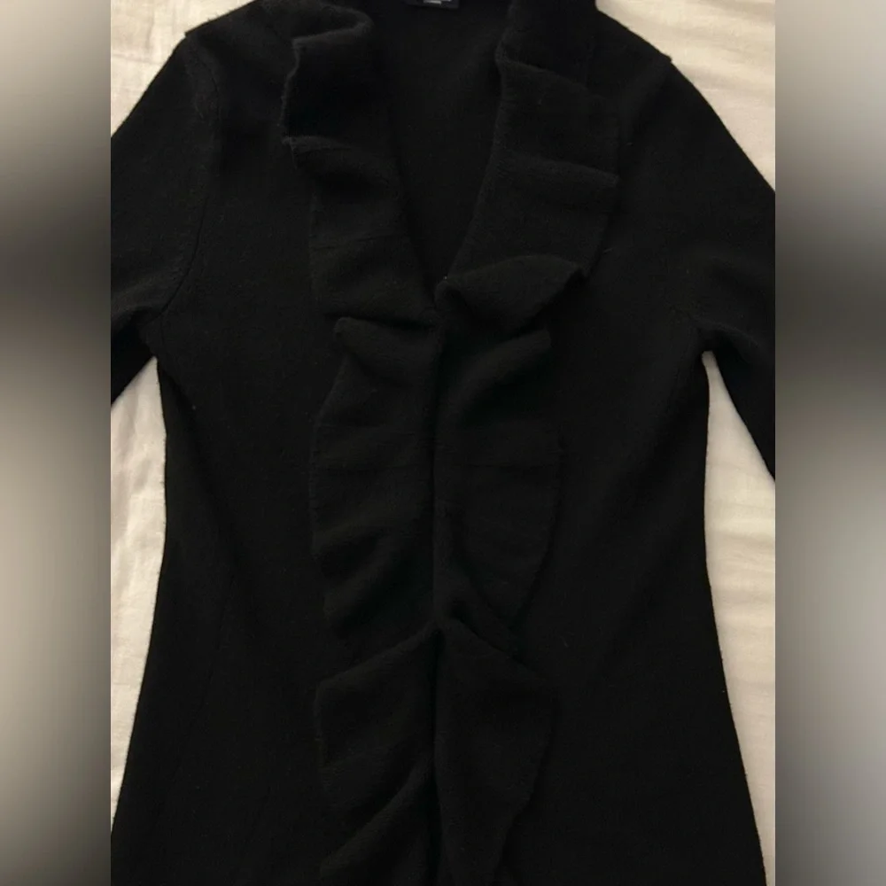 Magaschoni Cashmere Women’s Black Ruffle Front Cardigan Size Small